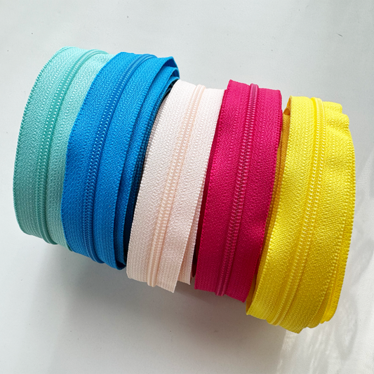 YKK Size 3 Nylon Coil Continuous Chain l 3 Yards