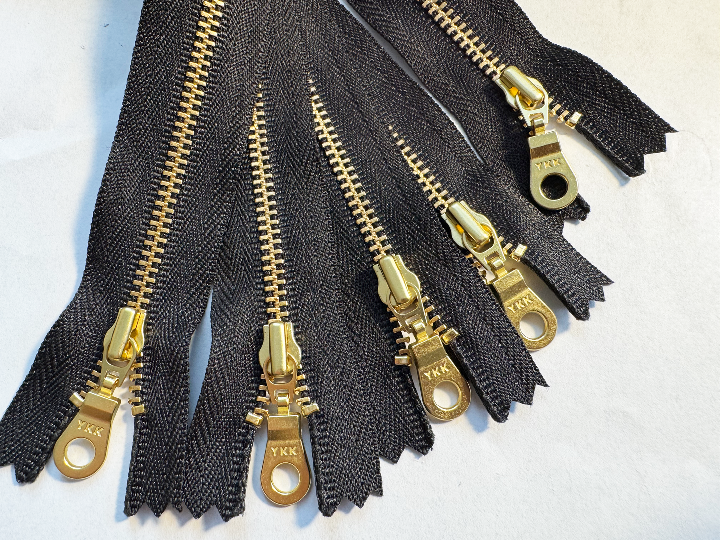 YKK Size 3 Black Brass Zipper l Donut Pull