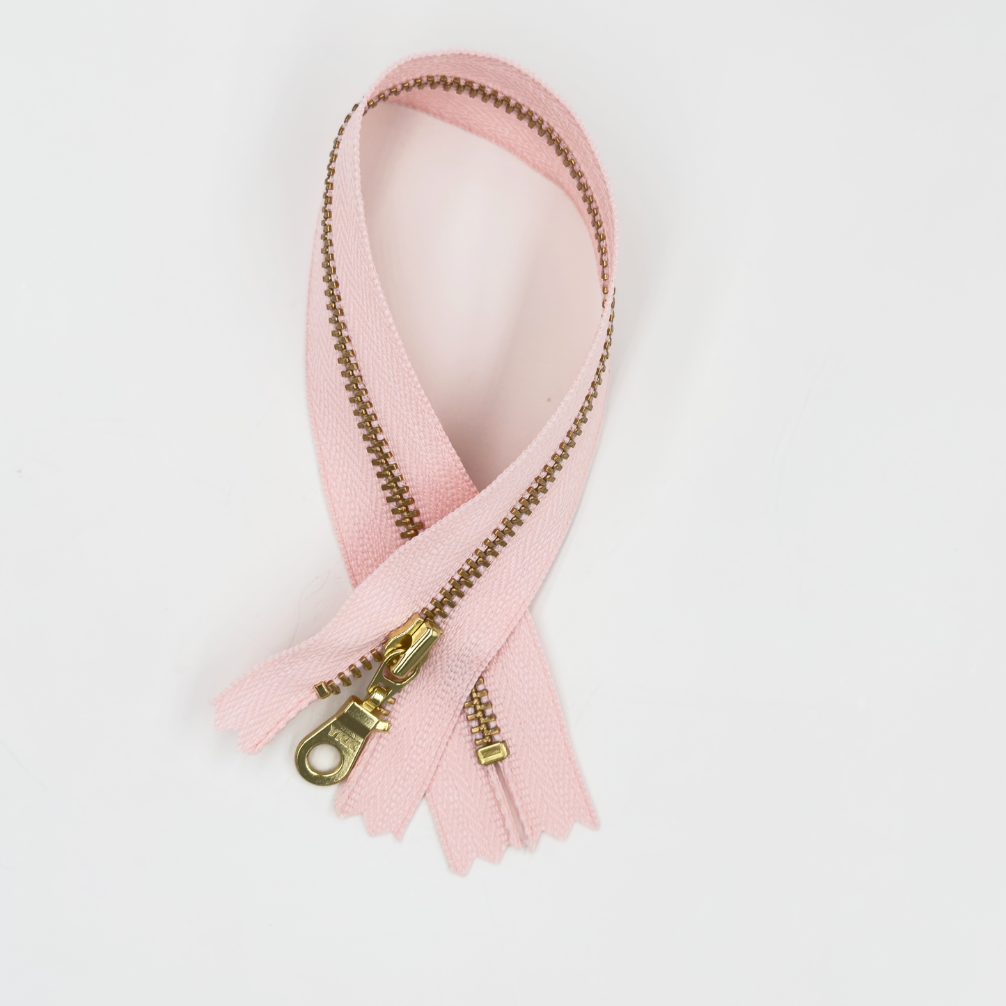 YKK Size 3 Nude Pink Brass Zipper l Donut Pull