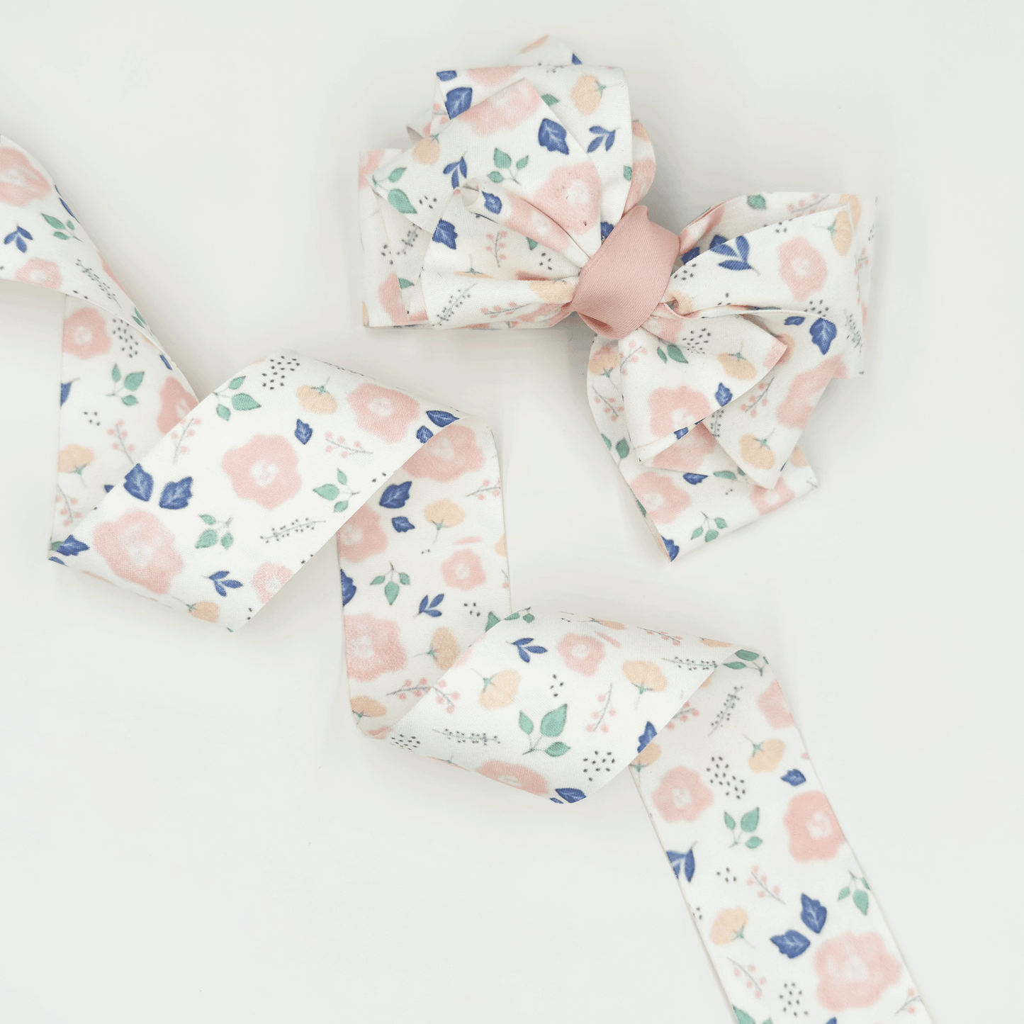 1.5'' Double Faced Light Pink Flowers Ribbon