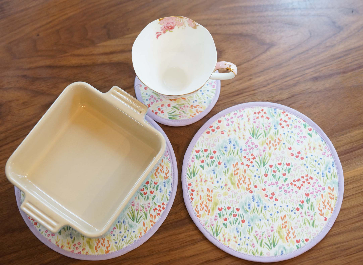 Blurry Garden Trivet, Round Fabric Potholder