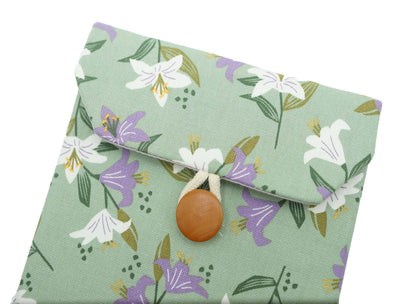 Madonna Lily Kindle Sleeve (3 sizes)