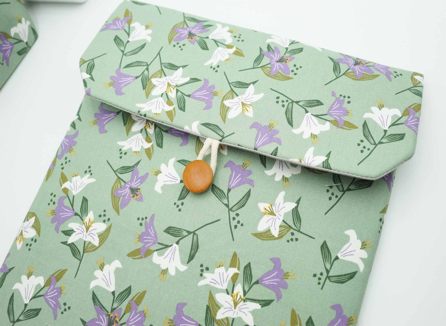 Madonna Lily Laptop Sleeve (4 sizes)