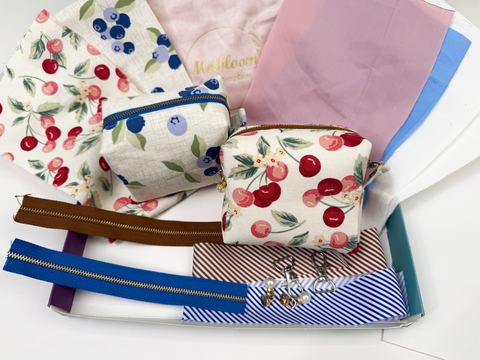 Cube Zipper Pouch Sewing Kit - Blueb+Cherry