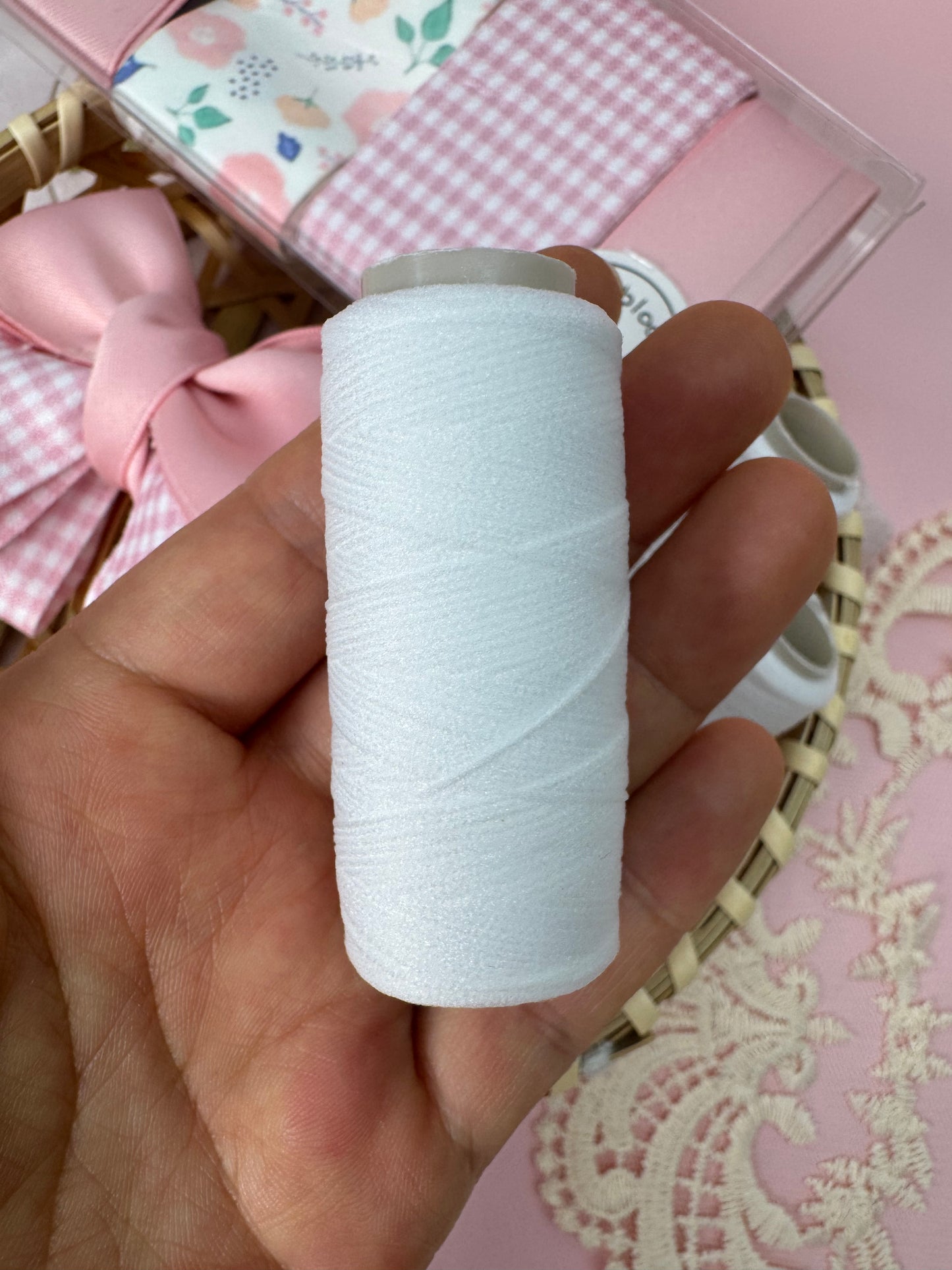 White Bow Thread