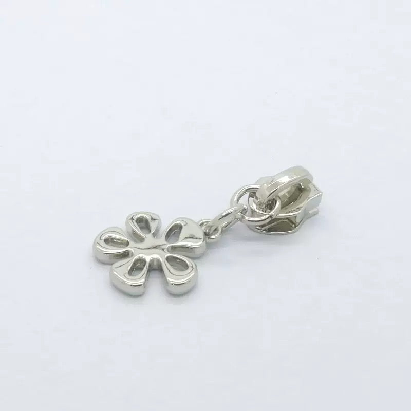 Flower Wheel Zipper Pulls for #5 Nylon Zipper Tape 4PCS