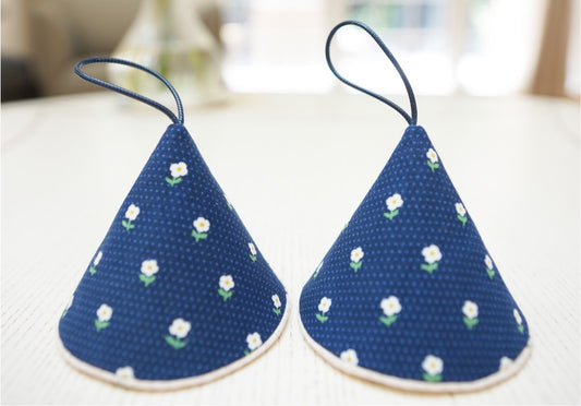 Japanese style cone shaped pot holders