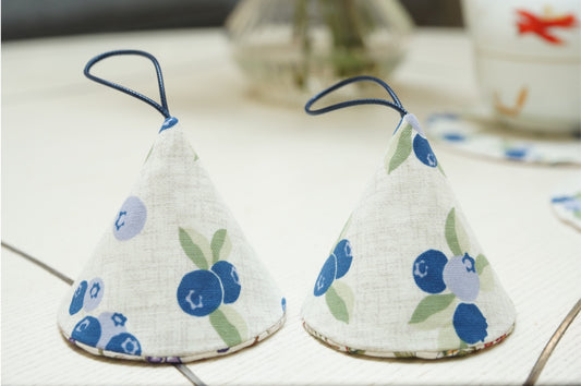 Japanese style cone shaped pot holders