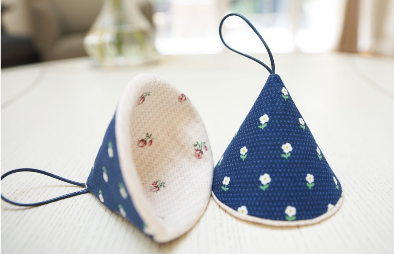 Japanese style cone shaped pot holders