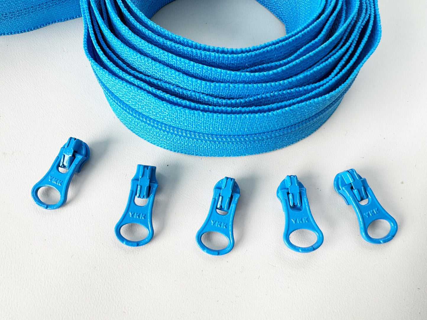 YKK Size 3 Coil Zipper Kit l 3 Yards Chain & 8 Sliders