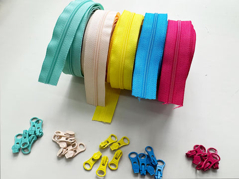 YKK #3 Coil Zippers kit, 3 yds & 8 pulls